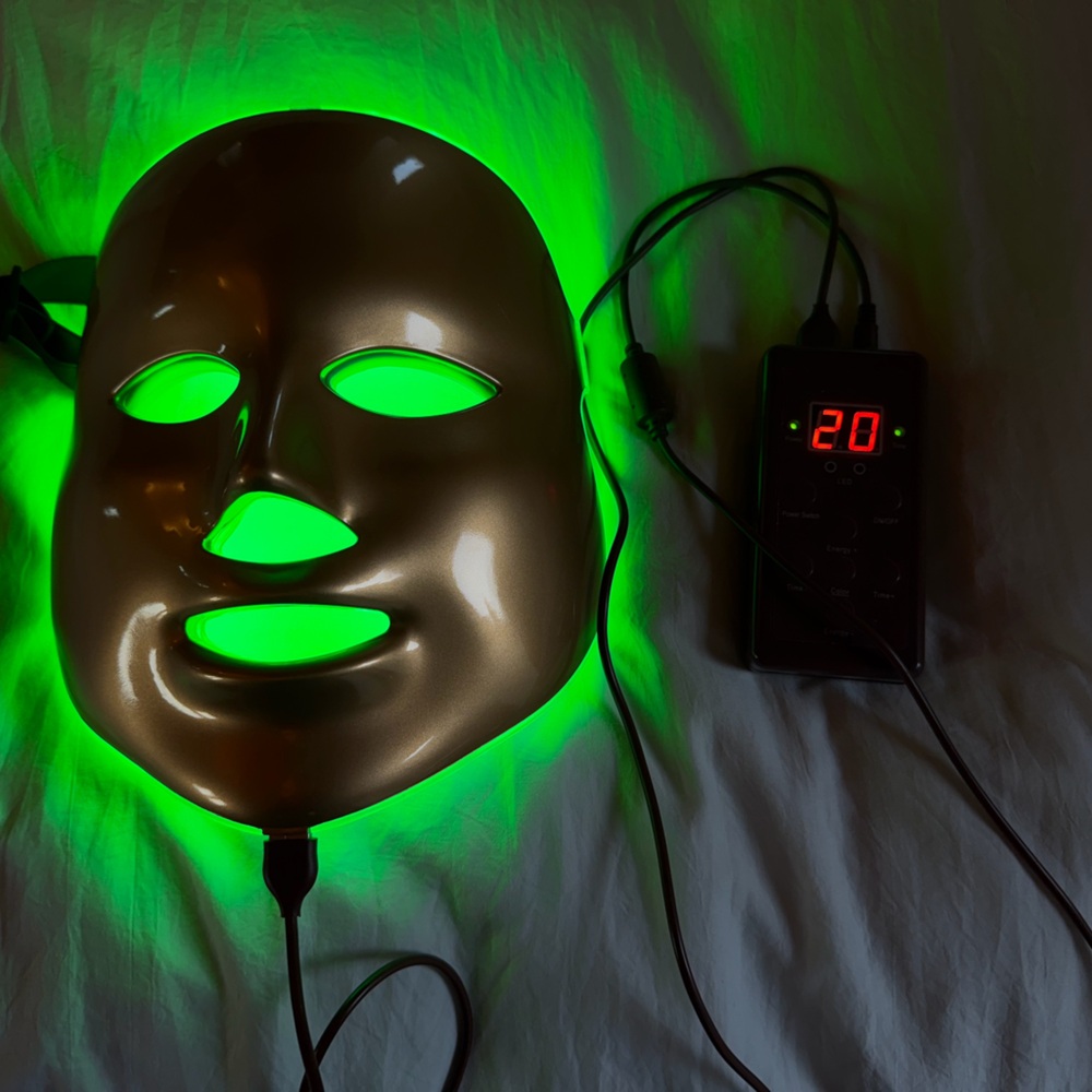 MZ Skin LED Face Mask with Controller - Picture 6 of 10
